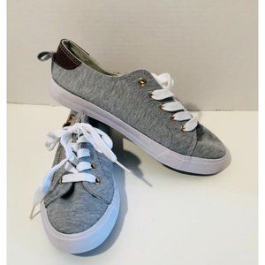 Girls Fashion Sneakers Size 6 Gray Slip in and Step Out